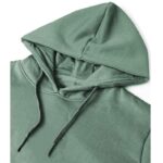 Loose hooded sweatshirt with pocket
