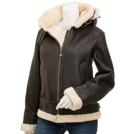 Women's sheepskin jacket with fur hood
