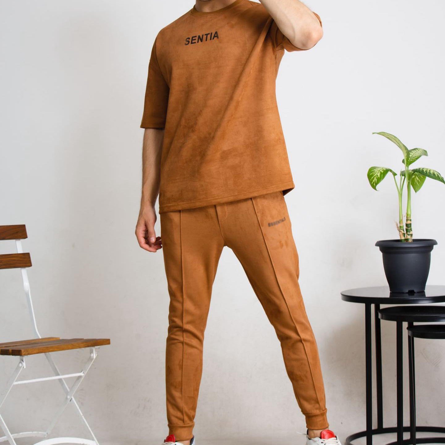 Men’s Suede Sweatsuit Set Custom Logo Jogging Suit Sweatpants (1)